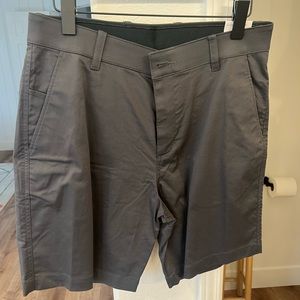 Nike Dri-FIT UV 9” Men's Size 32 Dark Smoke Grey Chino Golf Shorts